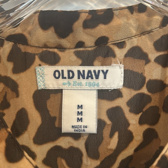 Cute Old Navy sleeveless blouse size Medium - Picture 3 of 3